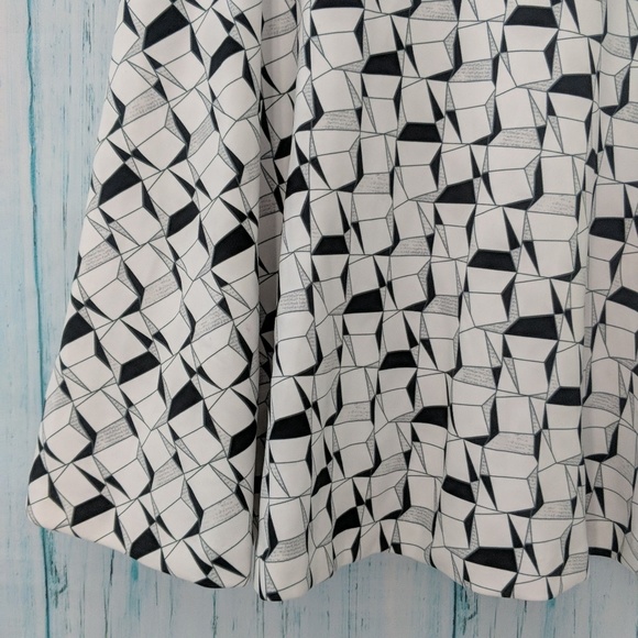 3/$29 Betsey Johnson Geometric Print Dress - Picture 5 of 8